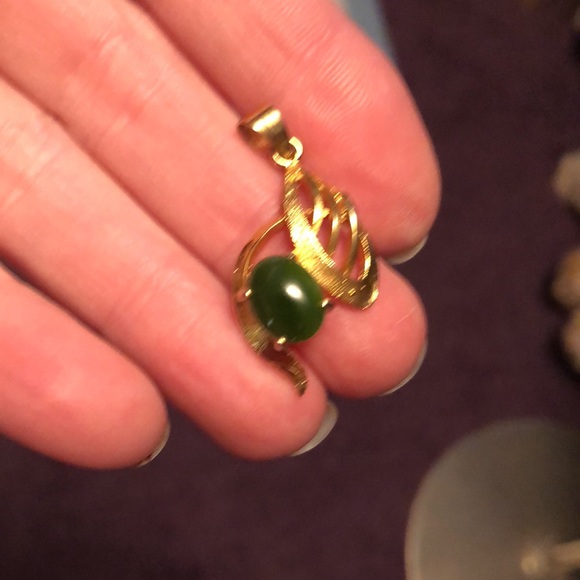 Faux Gold & Genuine Jade Pendant - Picture 6 of 8